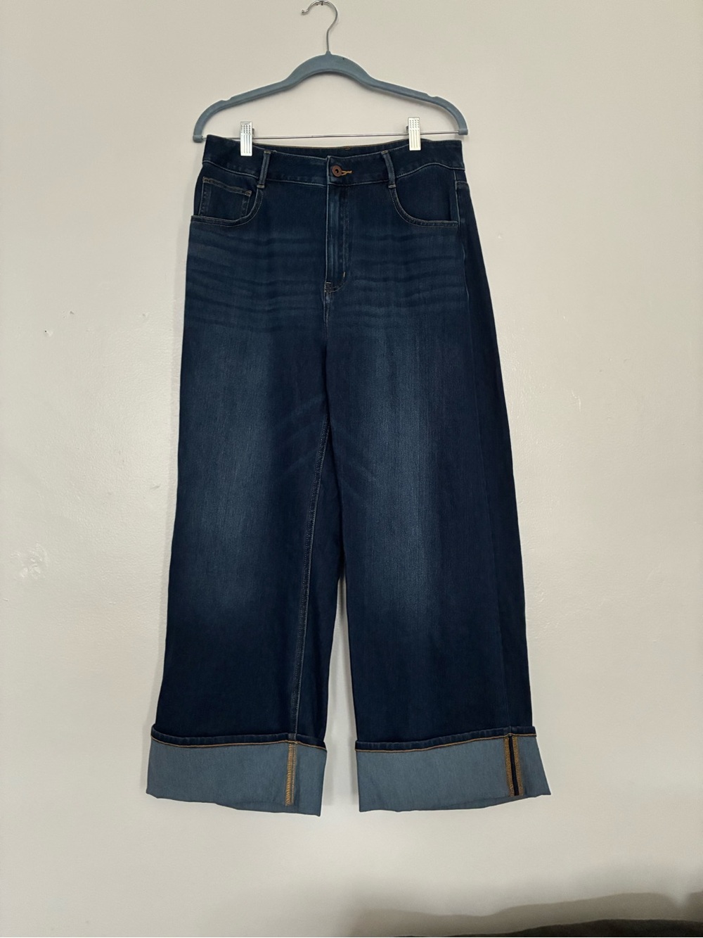 Halara Navy blue jeans with a relaxed fit